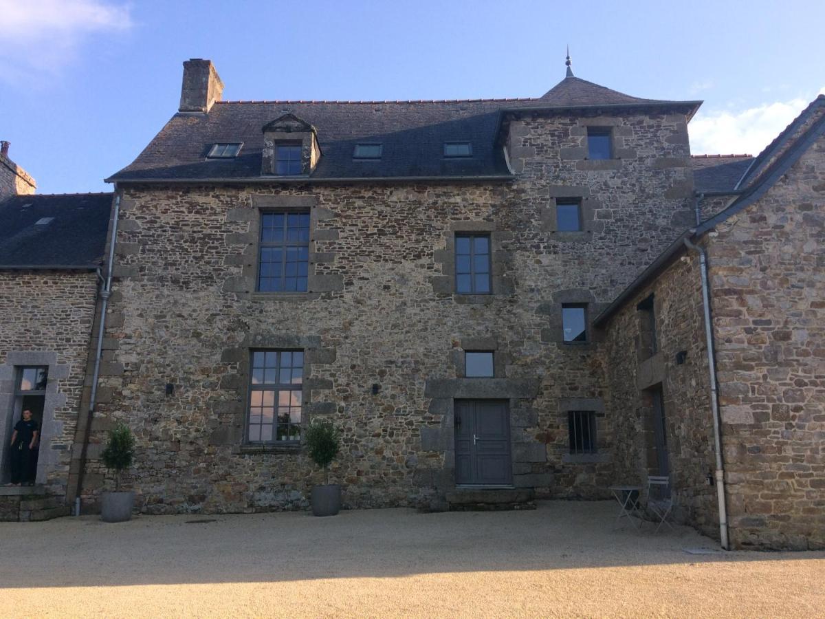 Independante Au Manoir De La Celinais Cote Cour Accommodatie bij particulieren Saint-Aubin-du-Cormier